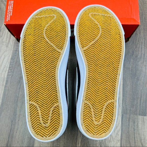 Nike Blazer Mid '77 - Picture 6 of 7